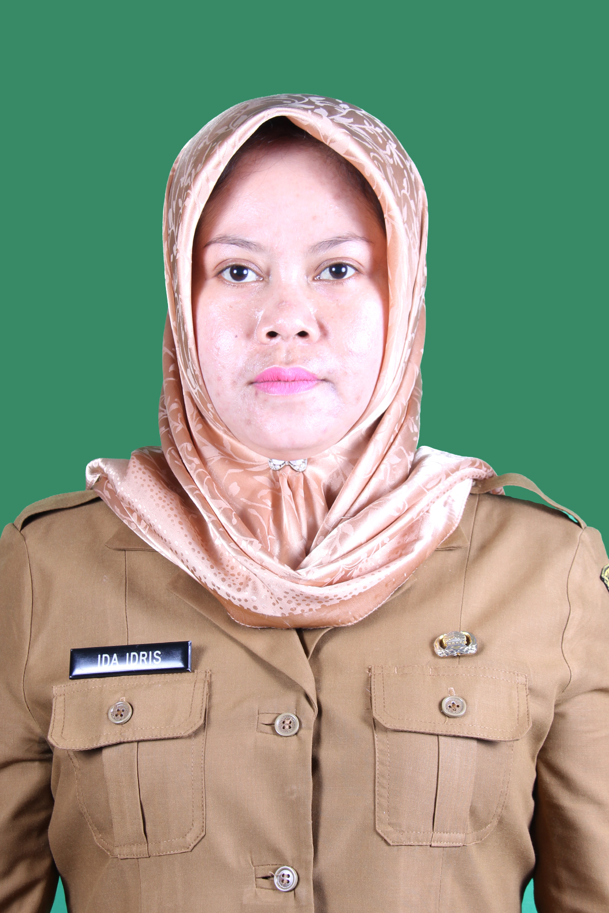 Hj. IDA IDRIS, S.E.